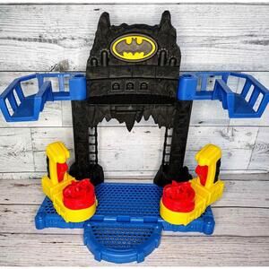 Fischer-Price Imaginext DC SuperFriends Battle BatCave Arena Game! (2016) FKW12